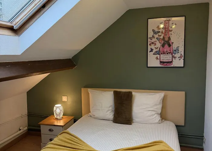 Le Champenois-appartement Pres De L' Avenue De Champagne Apartmán *